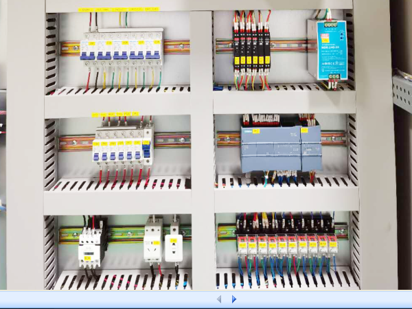 PLC柜細節(jié)1.png