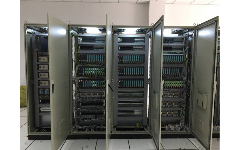 PLC控制柜廠家生產(chǎn)設(shè)計(jì)標(biāo)準(zhǔn)與規(guī)范